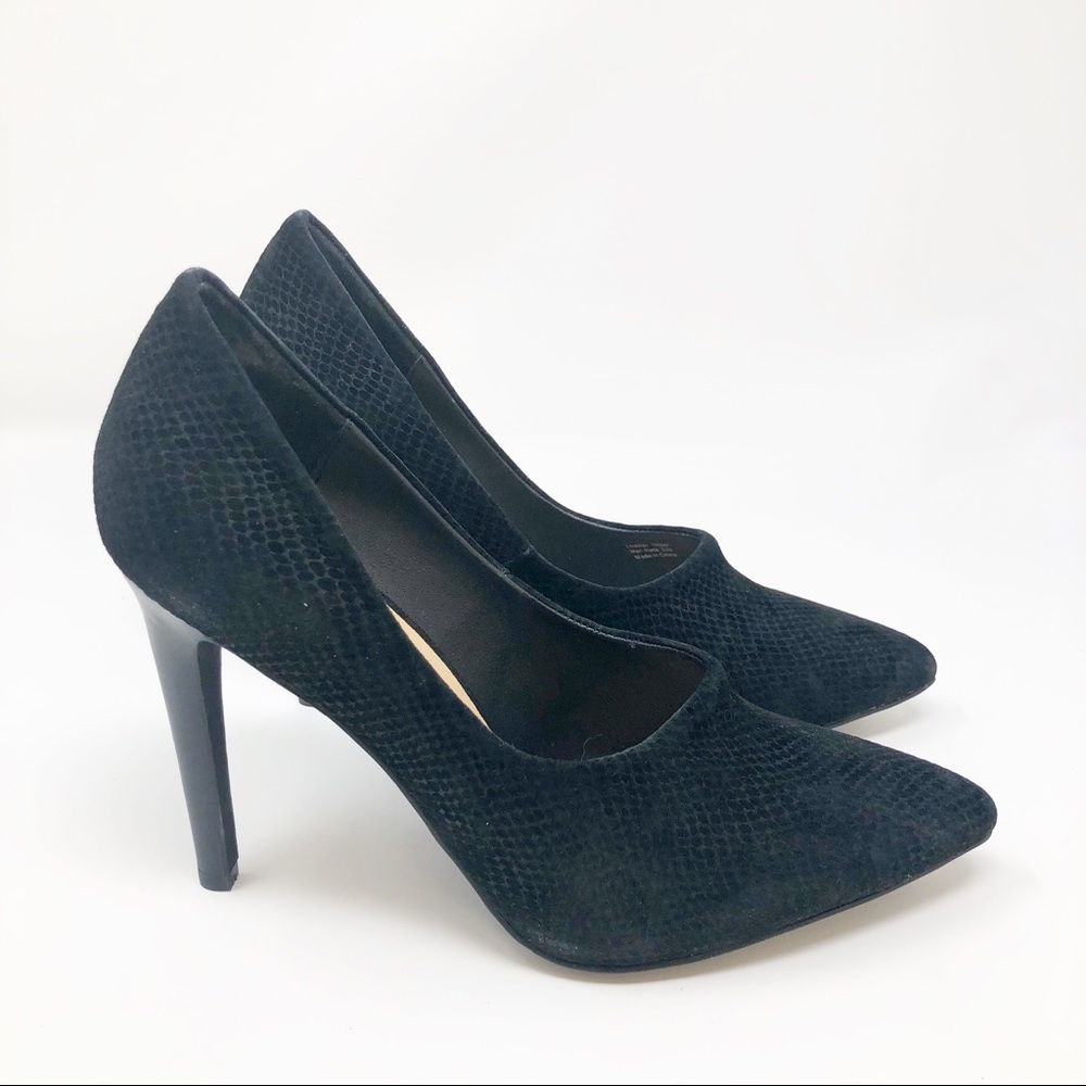 🌺New Joe’s Jeans Black Embossed Suede Heels